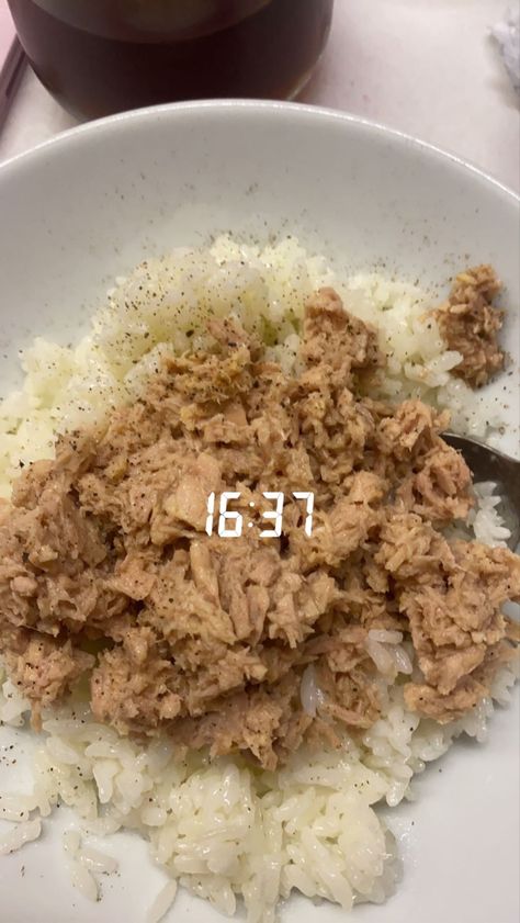 Tuna With Rice, Rice And Tuna, Tuna And Rice, Tuna Rice, Winter Arc, Tuna Recipes, Healthy Lifestyle Food, Mouth Watering, Cooking And Baking