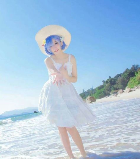 Beach Cosplay, Summer Poses, Cosplay Cute, Pink Tumblr Aesthetic, People Poses, Kawaii Cosplay, Summer Photoshoot, Cosplay Tutorial, Elegant Girl