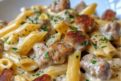 Sausage And Alfredo Sauce, Garlic Sausage Alfredo Rigatoni, Sausage Alfredo Rigatoni, Alfredo Rigatoni, Vegetarian Alfredo, Sausage Alfredo, Fettucini Alfredo, Sausage Rigatoni, Creamy Alfredo Sauce