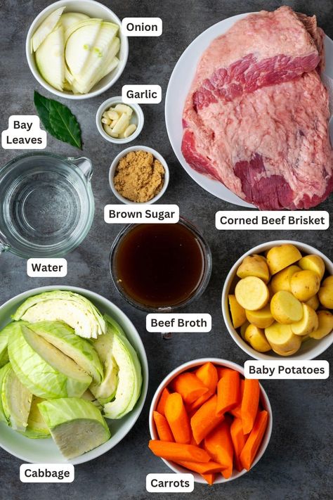 Instant Pot corned beef and cabbage is so flavorful and juicy. Cook your veggies in the same pot for an all-in-one St. Patrick's Day feast! Ip Corned Beef And Cabbage Recipe, Cornbeef Cabbage Instant Pot, Cornbeef Cabbage And Potatoes, Easy Corned Beef, Corn Beef And Cabbage Soup, Crockpot Cabbage Recipes, Instant Pot Corned Beef, Corned Beef Recipe, Beef Dip