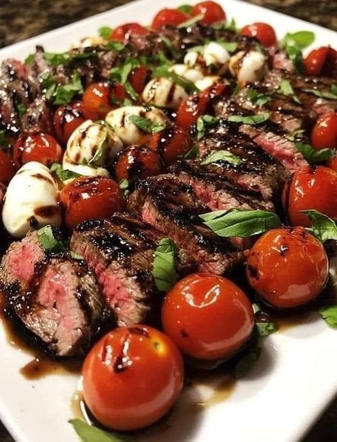 Flank Steak Salad, Steak Salad Recipe, Balsamic Steak, Jamie Oliver Recipes, Grilled Flank Steak, Steak Salad, Beef Ribs, Flank Steak, Entree Recipes