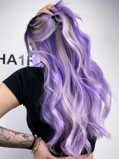 Foxy Blonde and Purple Highlights Hair Lavender Highlights, Violet Hair Balayage, Hairstyles With Purple Highlights, Blonde And Purple Highlights, Hairstyles With Purple, Feminine Makeup Tutorial, Dark Feminine Makeup Tutorial, Blonde And Purple, Dark Purple Highlights