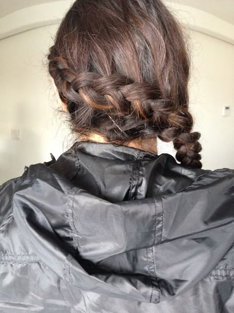 Katniss Everdeen Hair, Katniss Everdeen Halloween Costume, Katniss Everdeen Braid, Katniss Hair, Hunger Games Hair, Katniss Costume, Katniss Braid, Hairstyles For Fat Faces, Lace Braids