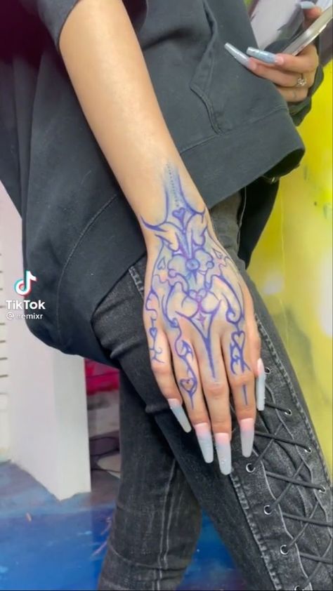 Hand Pieces Tattoo, Dragon Hand Tattoos For Women, Blue Ink Hand Tattoo, Hand Tattoos Large, Front Of Hand Tattoo, Drawing On My Arm, Cool Hand Tattoos Women, Left And Right Tattoos Hand, Aggrogoth Tattoo Hand