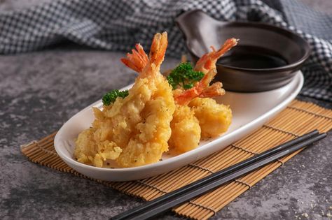 Shrimp Cargot Recipe, Crumbed Prawns, Coconut Prawns, Coconut Curry Sauce, Tempura Batter, Prawn Curry, Crispy Shrimp, Easy Japanese Recipes, Easy Curry