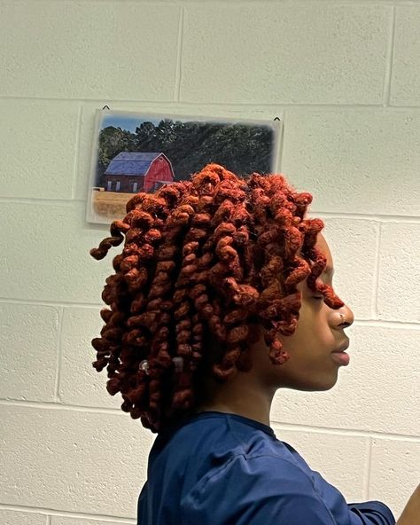 Loc Curls, Healthy Locs, Short Loc Styles, Short Locs Hairstyles, Dreadlock Style, Dreadlock Styles, Dyed Hair Inspiration, Curl Styles, Dread Hairstyles