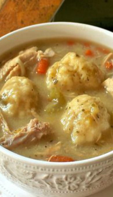 Dumpling Stew, Turkey And Dumplings, Pesto Hummus, Turkey Soup Recipe, Dumpling Soup, Thanksgiving Leftover Recipes, Leftover Turkey Recipes, Roast Turkey, Turkey Soup