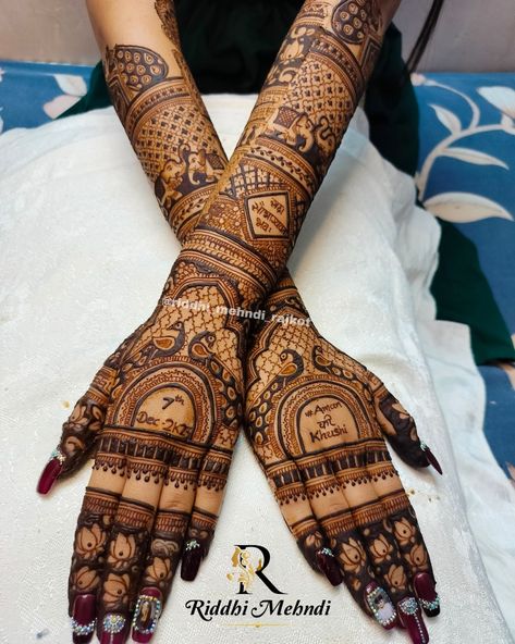 Trending with peacock design 🪷 Back Hand Mehndi Design For Bride, Back Hand Mehndi Design Bridal, Peacock Bridal Mehndi Designs, Bride Back Hand Mehndi Designs, Bridal Mehendi Designs Back Hands, Back Hand Mehndi Designs Brides, Peacock Mehndi Designs Back Hand, Peacock Design Mehndi, Latest Bridal Mehndi Designs Weddings Back Hand