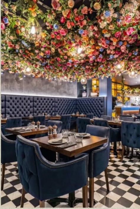 Floral Ceiling, Restaurant Design Inspiration, Modern Restaurant Design, Velvet Chairs, Coffee Shop Interior Design, Decoration Restaurant, Bar Interior Design, Cafe Shop Design, Coffee Shops Interior