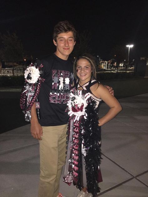 Mum and Garter~Freshman Year! “Not Your Average Mum” handcrafted by Amanda Morse!! Hoco Mums, Texas Mums, Texas Homecoming Mums, Homecoming Spirit, Homecoming Garter, Senior Overalls, Homecoming Mums Diy, Crafts For Seniors, Homecoming Mums