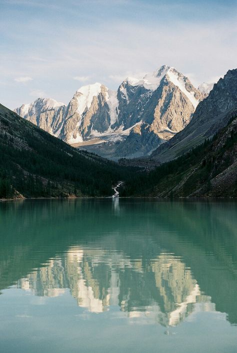 Altai Mountains, Siberia, Russia Russia Landscape, Altai Mountains, Siberia Russia, Forest Cottage, Colorado Hiking, Beautiful Places To Travel, Pretty Places, Hiking Trip, Places Around The World