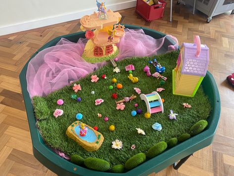 Fairy Tale Tuff Tray, Fairy Tuff Tray, Tray With Flowers, Playgroup Ideas, Diy Toddler Toys, Summer Stem, Peter Rabbit Birthday, Rabbit Birthday, Nursery Activities