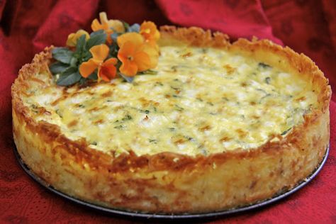 Goat Cheese, Fontina & Arugula Quiche w/ Crispy Hash Brown Crust - thecafesucrefarine.com The Cafe Sucre Farine Recipes, Cafe Sucre Farine Recipes, Farina Recipe, Goat Cheese Tart, Classic Recipes, Hash Brown, What's For Breakfast, Think Food, Quiche Recipes