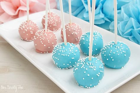 Cake Pop Receita, Gender Reveal Cake Pops, Blue Cake Pops, Cakes To Make, Idee Babyshower, Baby Shower Cake Pops, Cake Pops How To Make, Cake Pop Sticks, Shower Desserts