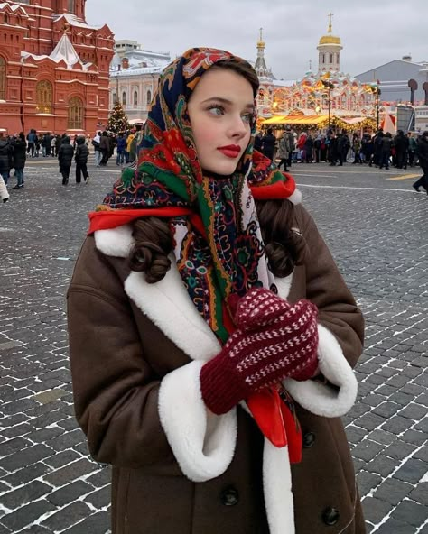 Slavic Core, Scarf Aesthetic, Slavic Aesthetic, Eastern European Women, Slavic Doll, Slavic Girl, Russian Aesthetic, Russian Clothing, Slavic Culture