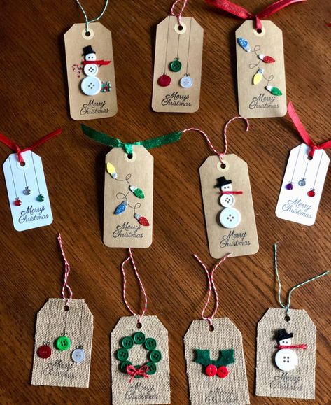 DIY Christmas Tags are fun and easy to make and the possibilities are endless. See how to make them at www.diyvibes.net #gifttags #diygifttags #Christmasgifttags #homemadegifttags Origami Gift Tags, Small Craft Ideas, Diy Christmas Gift Tags, Christmas Button Crafts, Joululahjat Diy, Homemade Gift Tags, Diy Christmas Tags, Christmas Gift Tags Diy, Christmas Gift Tags Handmade