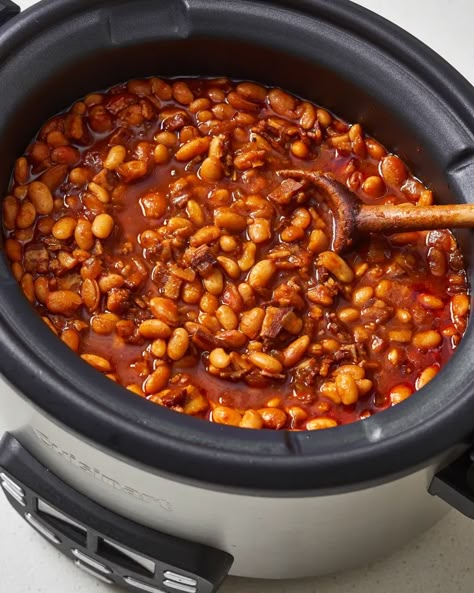 Slow Cooked Beans, June Recipes, Baked Beans Crock Pot, Beef Snacks, Canned Baked Beans, Slow Cooker Baked Beans, Best Baked Beans, Slow Cooker Bacon, Baked Beans With Bacon