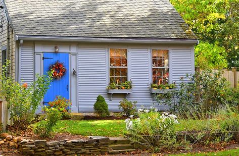 Cape Cod Style House Exterior, Tiny Modern Farmhouse, Half Cape, Cape Cod House Exterior, Cape Cod Homes, Starter Homes, Modern Cape, Curb Appeal Ideas, Cape Cod Style House