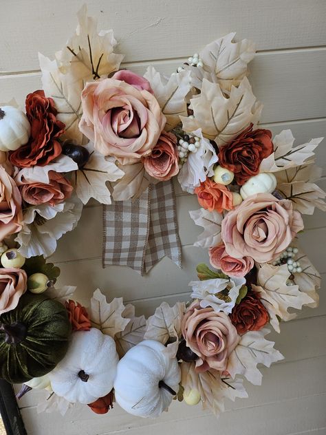 Neutrals with a hint of autumn russet, berries and pumpkins adorn this beautiful autumn winter wreath. £45 www.steveswreathdecs.co.uk Beautiful Autumn, Winter Wreath, Pumpkins, Autumn Winter, Wreath, Fall Winter