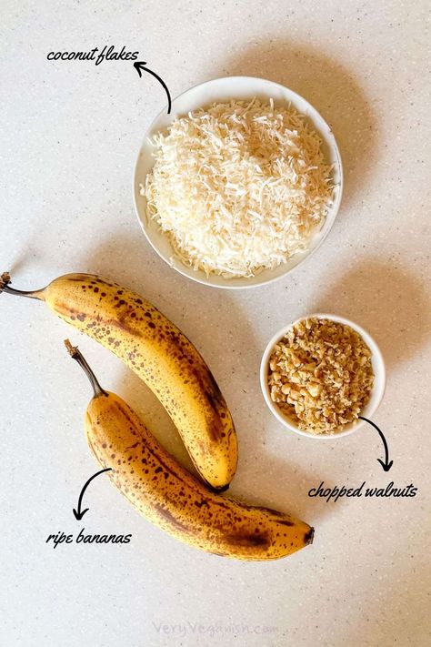 Banana Walnut Recipes, Banana Coconut Cookies, Vegan Whole Food, Coconut And Banana, Coconut Snacks, Oat Cookie Recipe, Banana Oat Cookies, Coconut Cookies Recipes, Banana Snacks