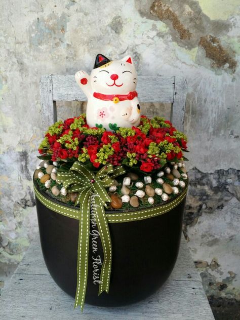 Lucky Cat Garden Arrangement #manekineko  #fortunecat #fauxflower Crochet Flower Basket, Garden Arrangement, Cat Garden, Cat Flowers, Maneki Neko, Lucky Cat, Crochet Flower, Flower Basket, Faux Flowers