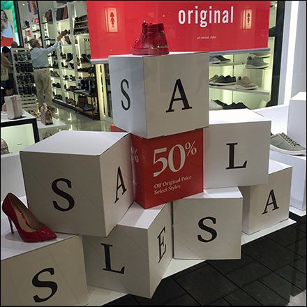 Display Signs Retail, In Store Signage Visual Merchandising, Optometry Marketing, Space Reference, Sale Signage, Store Entrance, Lookbook Design, Store Signage, Retail Fixtures