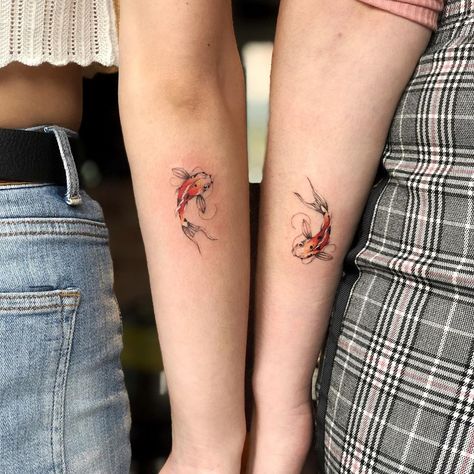 Hannah Tattoo, Pair Tattoos, Matching Bff Tattoos, Matching Friend Tattoos, Vogel Tattoo, Matching Best Friend Tattoos, Bestie Tattoo, Female Tattoos, Koi Tattoo