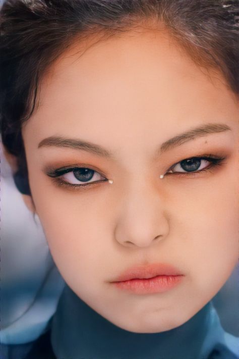 Jennie Eyeliner, Jennie Blackpink Makeup Look, Jennie Eye Makeup, Ateez Makeup Inspired, Jennie Kim Makeup, Kpop Eyes, Blackpink Makeup, Bridal Makeup For Brown Eyes, Kim Makeup