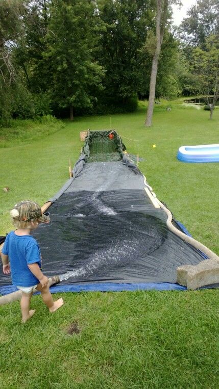 Huge Slip And Slide, Tarp Slip N Slide, Slip N Slide Party, Slip In Slide, Best Slip And Slide, Homemade Slip And Slide, Water Slides Backyard, Backyard Water Fun, Backyard Water Parks