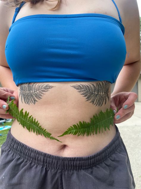 Fern Tattoo Sternum, Symmetric Rib Tattoo, Fern Tattoo Ribs, Fern Rib Tattoo, Symmetrical Rib Tattoos, Tattoo Rib, Scott Street, Fern Tattoo, Underboob Tattoo