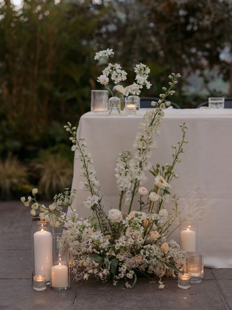 Modern Romance: Pomarius Nursery Wedding | kayloebridal.com Farmhouse Table Bud Vases Wedding, Wedding Inspo Modern Romantic, Wedding Table With Candles And Flowers, Reception Flowers Wedding, Simple Modern Wedding Reception, Alter Florals Wedding, Wedding Centerpieces Ideas Rectangle Table, Wedding Ceremony Table Flowers, Low Cost Wedding Centerpieces