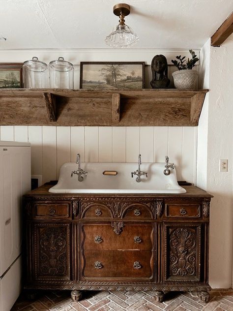 Vintage Farm Bathroom, Unfitted Bathroom, Garage Suite, House Moodboard, Dark Wood Bathroom, Wood Bathroom Cabinets, Unique Bathroom Vanity, Old Sink, Wood Sink