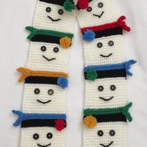 Santa Scarf, Colorful Scarves, Snowman Scarf, Crochet Scarfs, Black Hats, Snow People, Scarf Patterns, Christmas Scarf, Knit Art