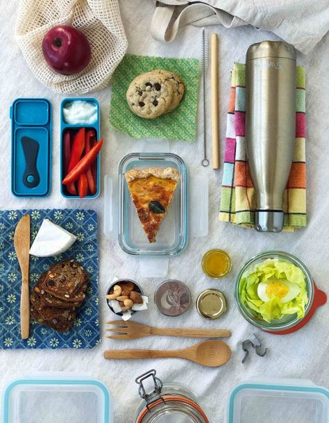 Zero Waste Lunch, Packing School Lunches, Waste Free Living, Planet Box, Muesli Bars, Road Trip Snacks, Healthy Lunchbox, Cereal Bars, Reusable Snack Bag