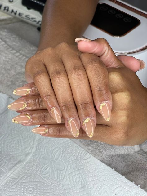 Nude acryic set + gold flakes Gold Flakes Acrylic Nails, Gold Flakes Nails, Gold Flake Nails, Natural Almond Nails, White Nails With Gold, Nude Acrylic Nails, Gold Acrylic Nails, Gold Flake, Almond Nails Designs