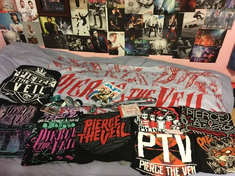 Pierce The Veil Vinyl, Selfish Machines Pierce The Veil, Pierce The Veil Outfits, Selfish Machines, Piece The Veil, Pierce The Veil Fanart, Ptv Merch, Pierce The Veil Merch, Pierce The Veil Concert