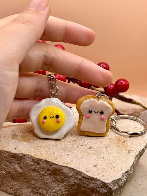 How to Make Clay Magnets at Home: Easy Tutorial Keychain Using Clay, Cute Handmade Keychains, Clay Keychain Ideas Couple, Lil Clay Things, Handmade Keychains With Clay, Air Clay Keychain, Super Clay Keychains, Clay Charm Ideas Easy, Aesthetic Clay Keychain