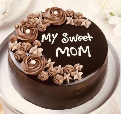 Chocolate Cake Simple Decoration, Chocolate Cake Decorating Ideas Simple, Chocolate Cake Designs Birthday Women, Simple Cute Cake Designs, Simple Chocolate Cake Designs Birthday, Cake Design For Mom, Simple Chocolate Cake Design, Chocolate Cake Design Ideas Simple, Simple Chocolate Cake Decoration