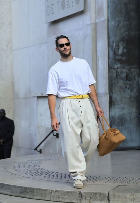 Simon Jacquemus, Mens Outfits Streetwear, Jacquemus Fashion, Outfit Streetwear, Men's Formal Style, Men Street Fashion, Mens Fashion Inspiration, Fall Outfits Men, Mens Fashion Week