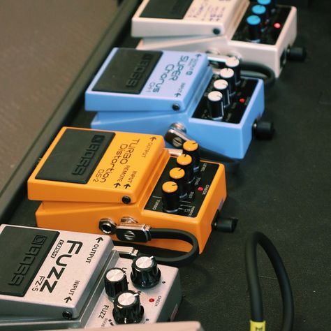 Iconic distortion to lush reverb, these pedals are the secret sauce behind countless legendary sounds. 🎸🧡 #planetmusic #music #guitar #boss #bosspedals #bosseffects Shoegaze Pedalboard, Bass Guitar Pedal Board, Boss Pedalboard, Guitar Pedal Boards, Boss Pedals, Guitar Distortion Pedal, Planets, Guitar