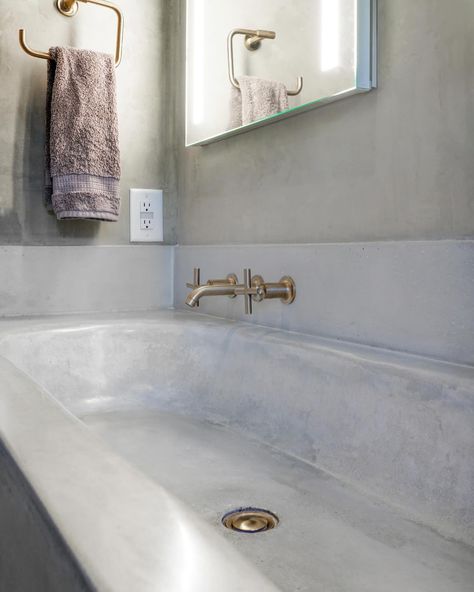 Large trough sink we did for a home in Nashville COLOR-Natural light grey We ship nation wide! Contact us for a quote. #concretecountertops #gfrc #concreteart #concreteartisan #concretefurniture #concretesink #coffeetable #modernkitchen #countertops #customsink #concretecoffeetable #concretevanity #concrete #concretecoffeetable #concretetable #concretediningtable #concretetable #furniture #kansascity #interiordesign Concrete Vanity, Custom Sinks, Concrete Coffee Table, Trough Sink, Concrete Dining Table, Concrete Sink, Concrete Furniture, Concrete Table, Concrete Art