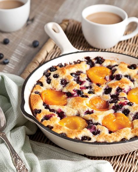 Apricot And Blueberry Recipes, Stone Fruit Cobbler, Apricot Cobbler Recipes, Apricot Cobbler, Apricot Dessert, Apricot Recipes, Fruit Cobbler, Southern Lady, Cobbler Recipes