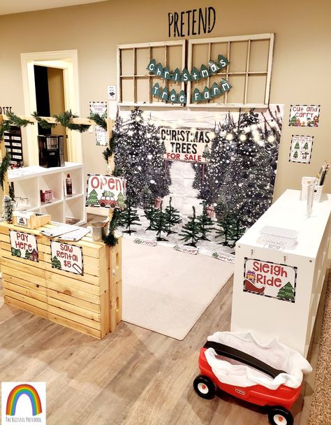 Christmas Themed Centers Preschool, Winter Themed Dramatic Play Preschool, House Dramatic Play Ideas, December Dramatic Play Center, Christmas Themed Dramatic Play, Tree Farm Dramatic Play Preschool, Dramatic Play Centers Winter, Christmas Preschool Dramatic Play, Grinch Dramatic Play