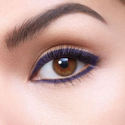 Violet Eyeliner, Line Eyeliner, Eyeliner Black, Makeup News, Black Amethyst, Violet Eyes, Eyeliner Pencil, Eye Makeup Art, Eye Pencil