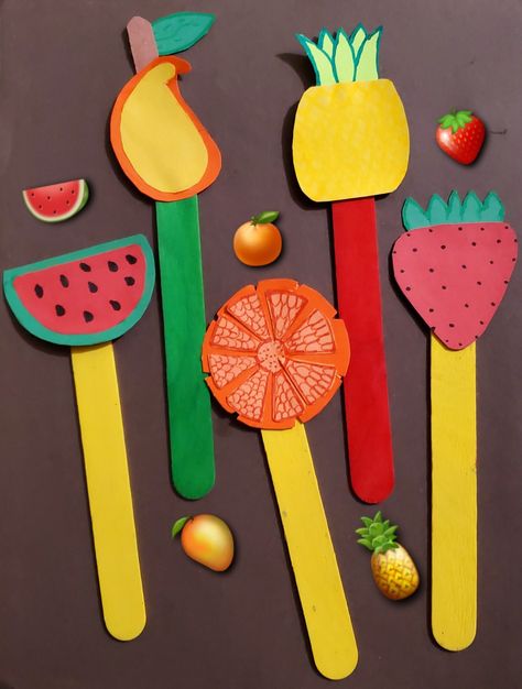 Fruits Popsicle Sticks - Easy peasy papecraft 🍓🥭🍍🍊🍉 Mango Craft Activity For Kids, Fruit Activity For Kids, Mango Craft Preschool, Mango Activity Preschool, Fruits Crafts For Kids, Summer Fruit Crafts, Skewer Crafts, Strawberry Craft, Crafts For Kindergarten