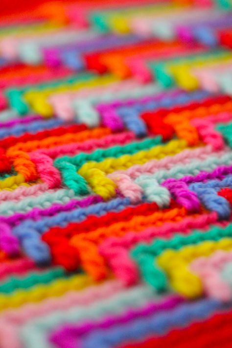 Crochet :: Apache Tears FREE Pattern Crochet Apache Tears, Apache Tears Crochet, Apache Tears Crochet Pattern, Crochet Guide, Weaving Knitting, Hantverk Diy, Apache Tears, Bunny Blanket, Crocheted Blanket