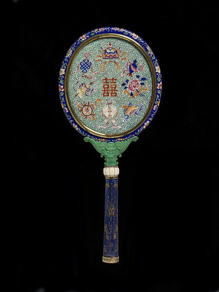 A Chinese mirror, 1750-1820, decorated with the Buddhist Eight Auspicious Symbols. (Victoria & Albert Museum) Vintage Handheld Mirror, Chinese Mirror, Eight Auspicious Symbols, Outer Style, Hand Held Mirror, Hand Mirrors, Beauty Entrepreneur, Art Deco Vanity, Buddhist Symbols