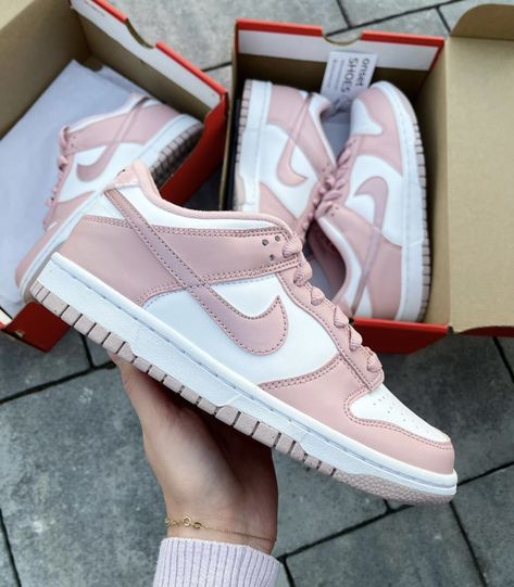 Nike Preppy, Jordan 1 Pink, Cute Jordans, Pink Jordans, Preppy Shoes, Custom Nike Shoes, Cute Nike Shoes, Cute Nikes, Pink Nikes