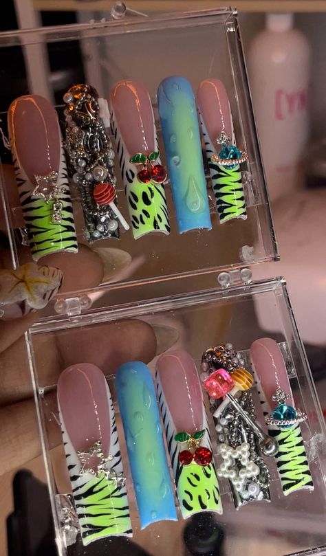 animal print bling french tip press ons! Neon Animal Print Nails, Junk Nails Bling, Long Exotic Nail Designs, Bling French Tip, French Tip Press Ons, Gold Nails Prom, Nails Diamonds, Long French Tip Nails, Exotic Nail Designs