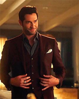 Tom Ellis Lucifer Gif, Lucifer Gif, Lucifer Cast, Tom Ellis Lucifer, Lauren German, Portrait Photography Men, Lucifer Morningstar, Tom Ellis, Evan Peters